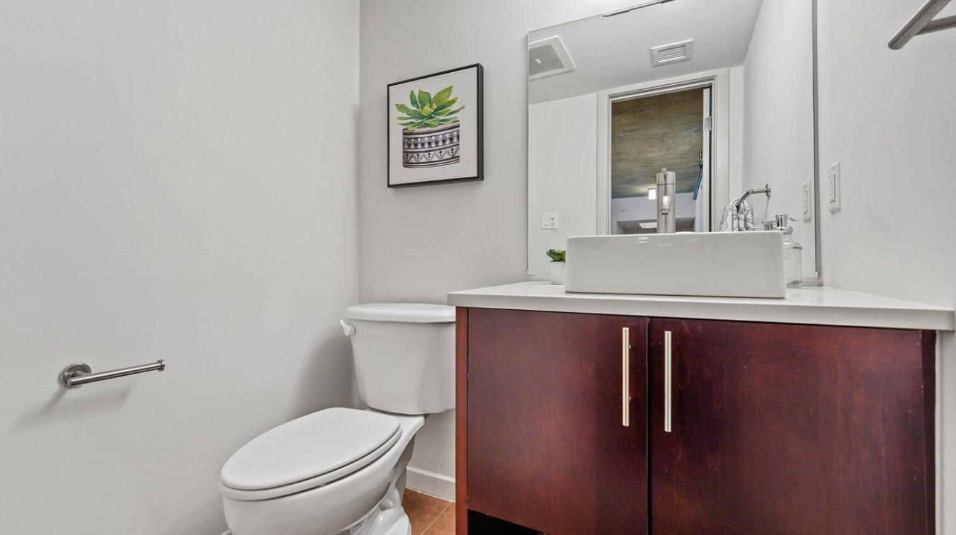 929 Florida Ave NW, District Of Columbia 20001, 1 Bedroom Bedrooms, ,1 BathroomBathrooms,Apartment,Active Listings,Florida Ave ,1009