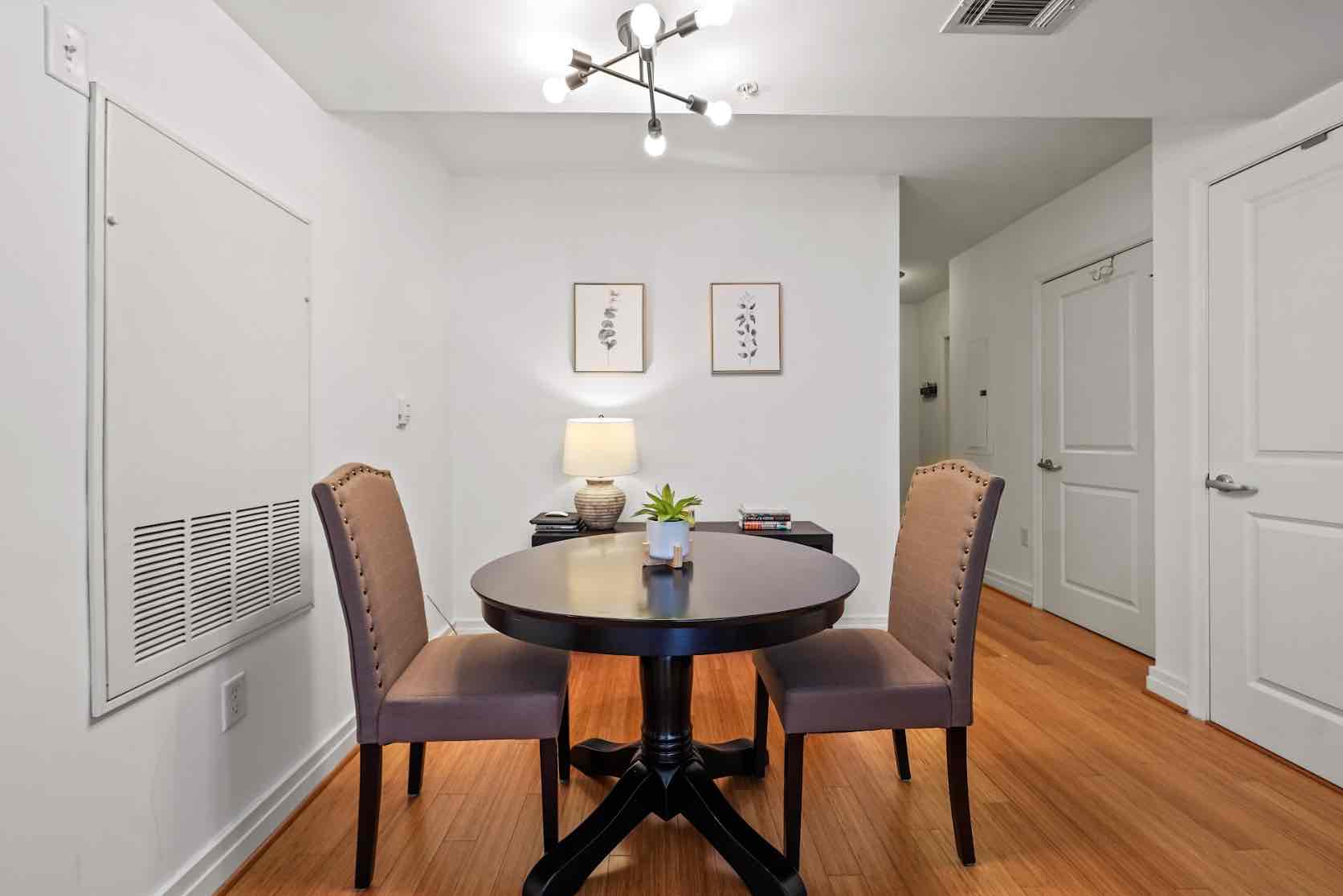 915 E St NW, District Of Columbia 20004, 1 Bedroom Bedrooms, ,1 BathroomBathrooms,Apartment,Active Listings,The Artisan,E St,1012