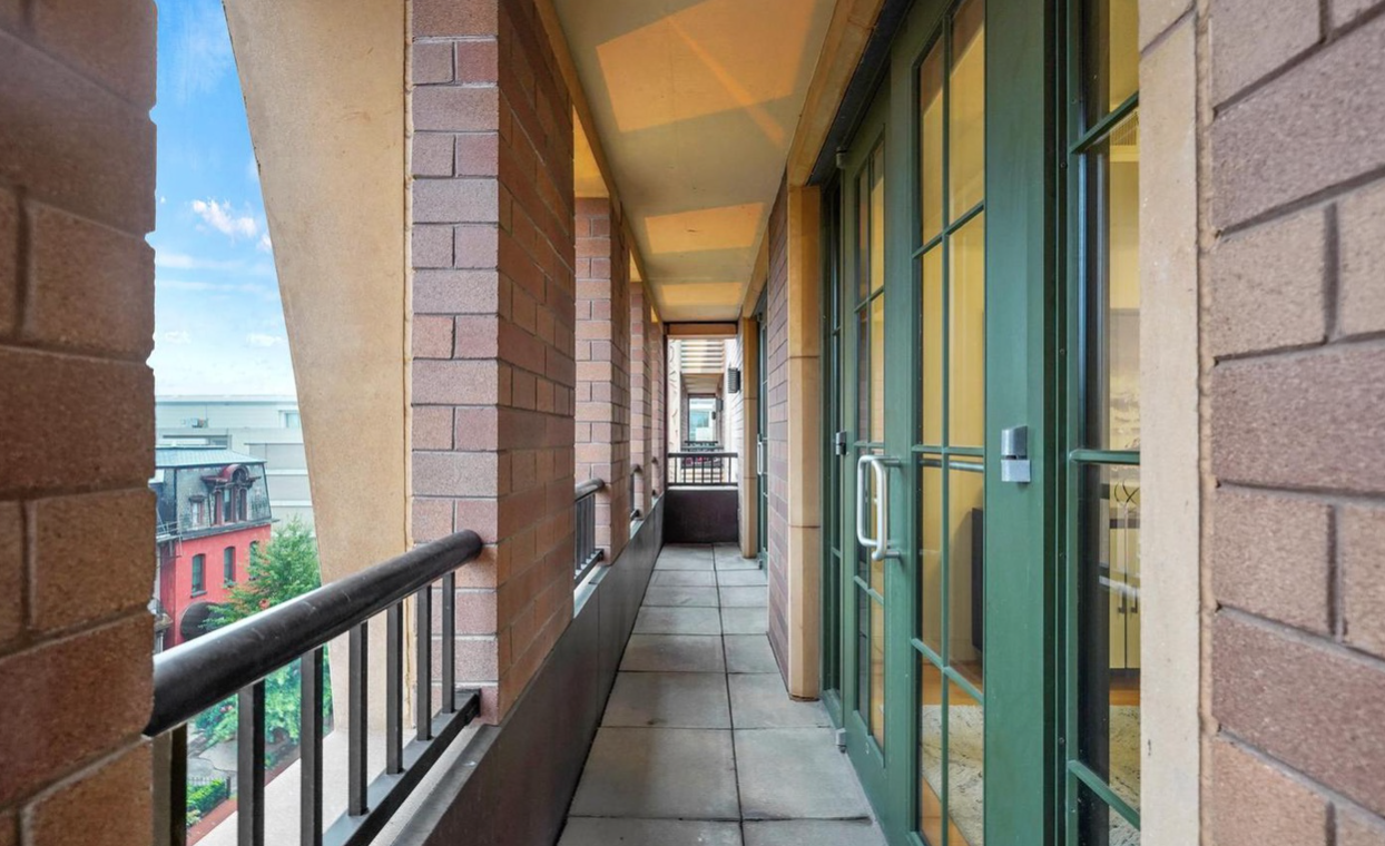 910 M St NW, Washington, District Of Columbia 20001, 2 Bedrooms Bedrooms, ,2 BathroomsBathrooms,Apartment,Sold Listings,M St ,1018