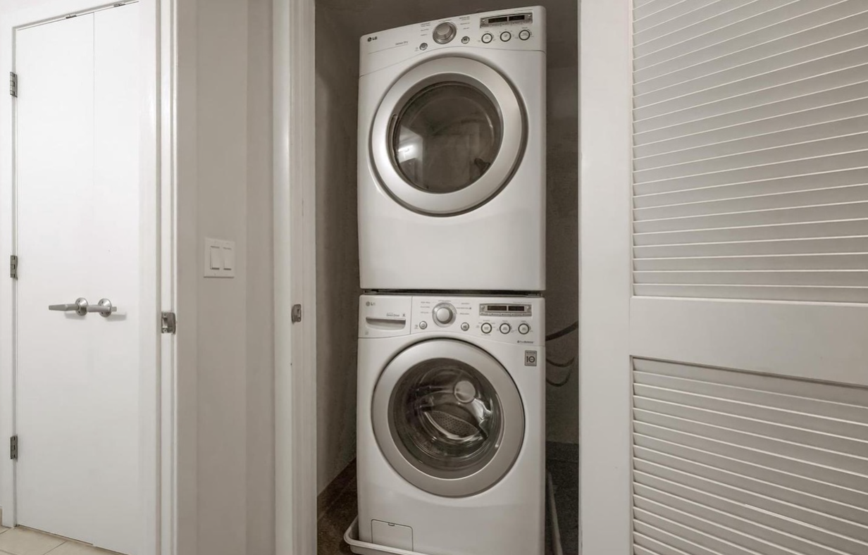 910 M St NW, Washington, District Of Columbia 20001, 2 Bedrooms Bedrooms, ,2 BathroomsBathrooms,Apartment,Sold Listings,M St ,1018