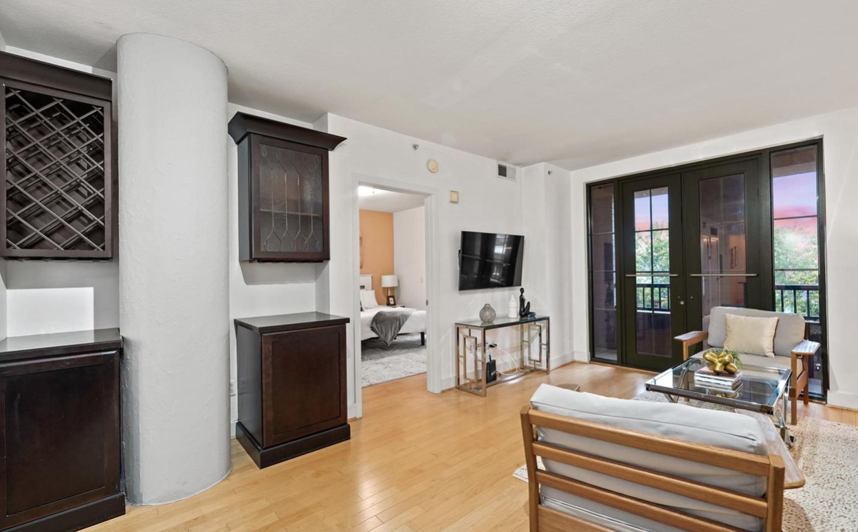 910 M St NW, Washington, District Of Columbia 20001, 2 Bedrooms Bedrooms, ,2 BathroomsBathrooms,Apartment,Sold Listings,M St ,1018