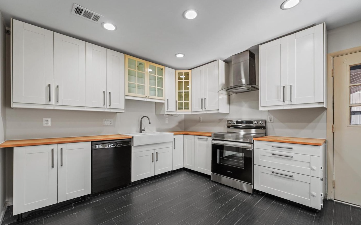 105 Stonegate Drive, Silver Spring, Maryland 20905, 4 Bedrooms Bedrooms, ,2 BathroomsBathrooms,House,Sold Listings,Stonegate,1023
