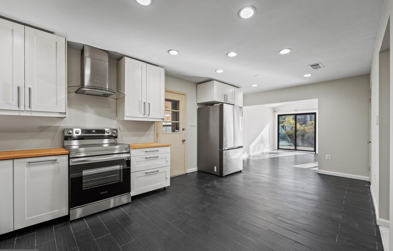 105 Stonegate Drive, Silver Spring, Maryland 20905, 4 Bedrooms Bedrooms, ,2 BathroomsBathrooms,House,Sold Listings,Stonegate,1023
