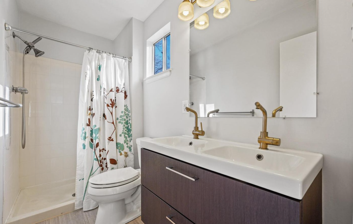 105 Stonegate Drive, Silver Spring, Maryland 20905, 4 Bedrooms Bedrooms, ,2 BathroomsBathrooms,House,Sold Listings,Stonegate,1023
