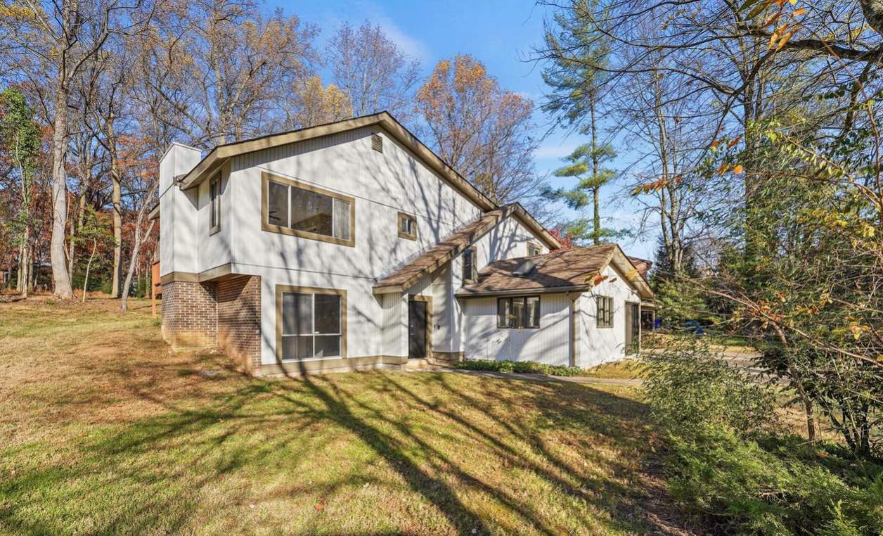 105 Stonegate Drive, Silver Spring, Maryland 20905, 4 Bedrooms Bedrooms, ,2 BathroomsBathrooms,House,Sold Listings,Stonegate,1023