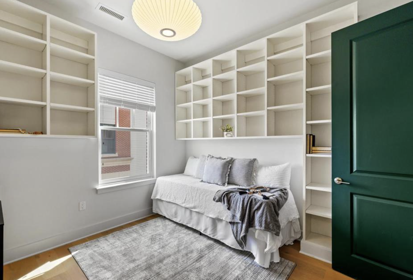 6803 Cameron Dr NW, District Of Columbia, 3 Bedrooms Bedrooms, ,2 BathroomsBathrooms,Apartment,Sold Listings,Cameron Dr,1027