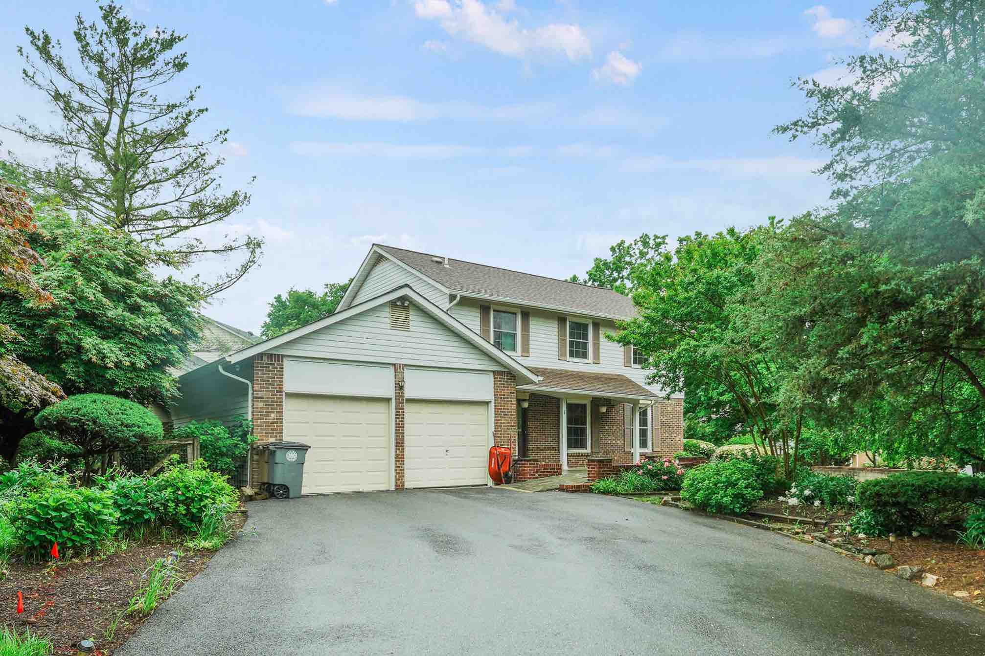 1 Sunnymeade Ct, Potomac, Maryland 20854, 4 Bedrooms Bedrooms, ,3 BathroomsBathrooms,House,Sold Listings,Sunnymeade,1031