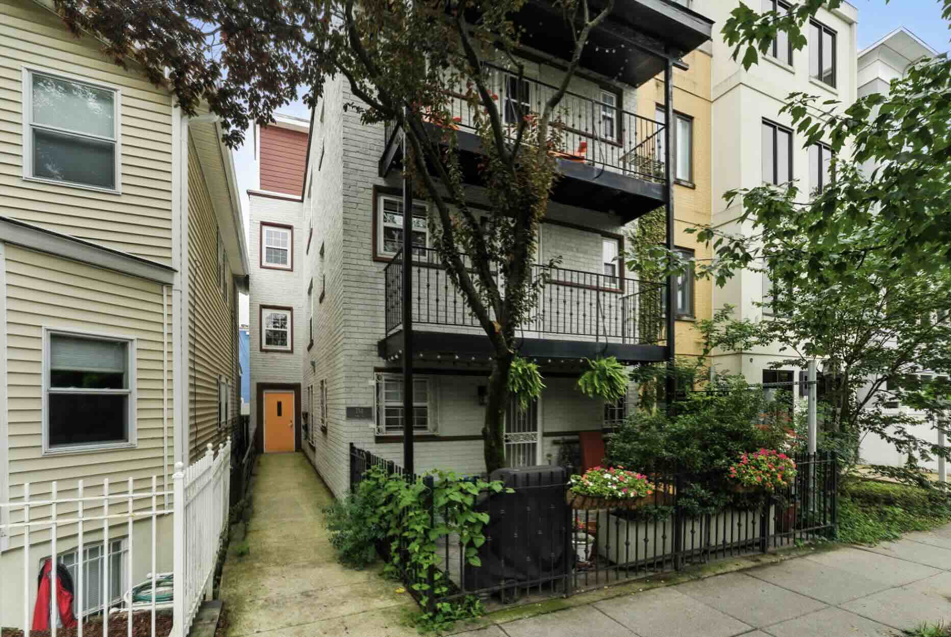 754 Park Rd NW, District Of Columbia 20010, 2 Bedrooms Bedrooms, ,1 BathroomBathrooms,Apartment,Active Listings,Park ,1047