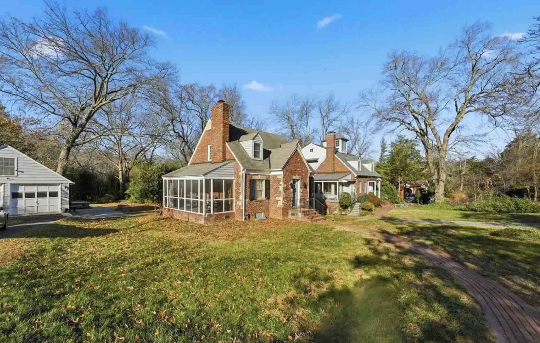 7908 West Boulevard, Alexandria, Virginia 22308, 3 Bedrooms Bedrooms, ,1 BathroomBathrooms,House,Active Listings,West Boulevard,1050